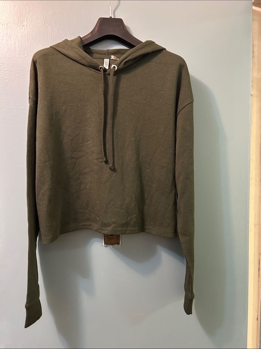Ladies H&M Divided BRAND NEW WITH TAG Size Medium Crop Hoodie GREEN